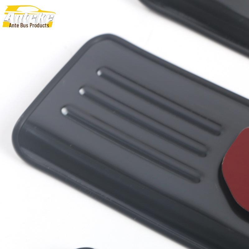 Suitable for Lynk & Co 09: Stainless Steel Welcome Pedal and Decorative Sill Strip Stickers - Exterior Accessories.