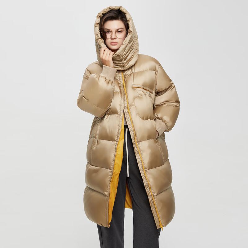 Женская зимняя куртка средней длины с капюшоном из гусиного пуха