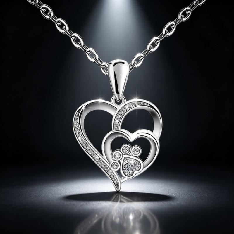 S Silver Cat Claw Heart Pendant Necklace Easy-to-wear jewelry for women Birthday, holiday, and everyday wear gifts