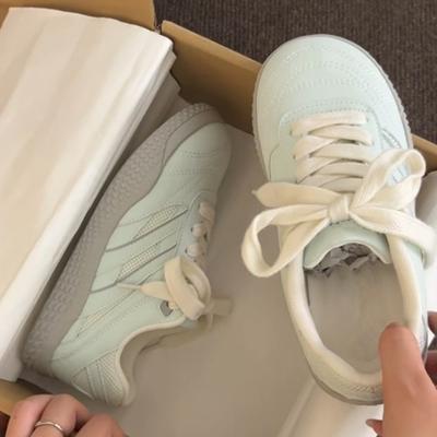 2025 новый нишевый дизайн обувь на толстой подошве женская весенняя кампусная дышащая маленькая белая обувь универсальная шикарная обувь для моральной подготовки