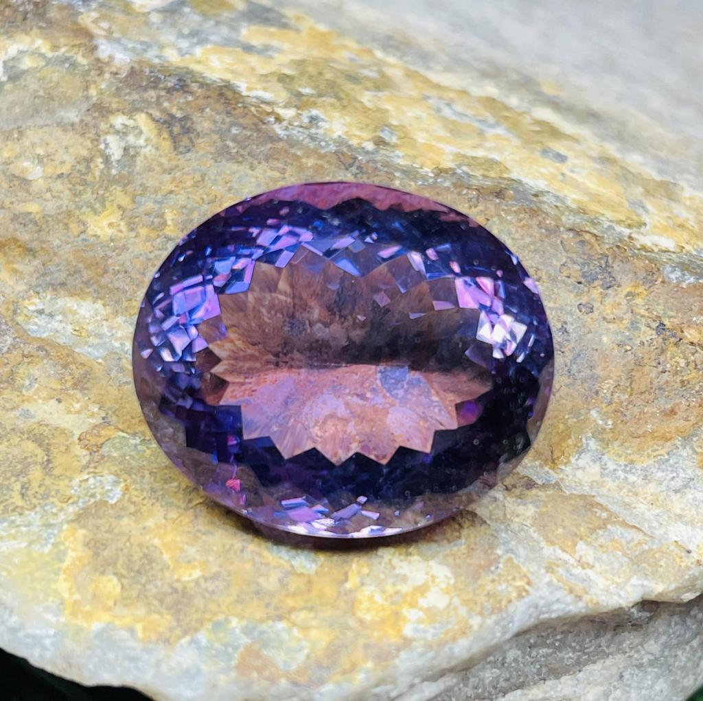 1 кусок размером от 20 до 30 карат, натуральный аметист овальной огранки, ограненный россыпью, лечебный драгоценный камень для изготовления ювелирных изделий.