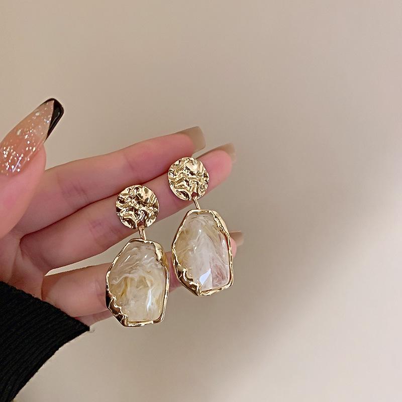 Серьги-пусеты Maillard Retro Luxury: Универсальный аксессуар высокого класса во французском стиле
