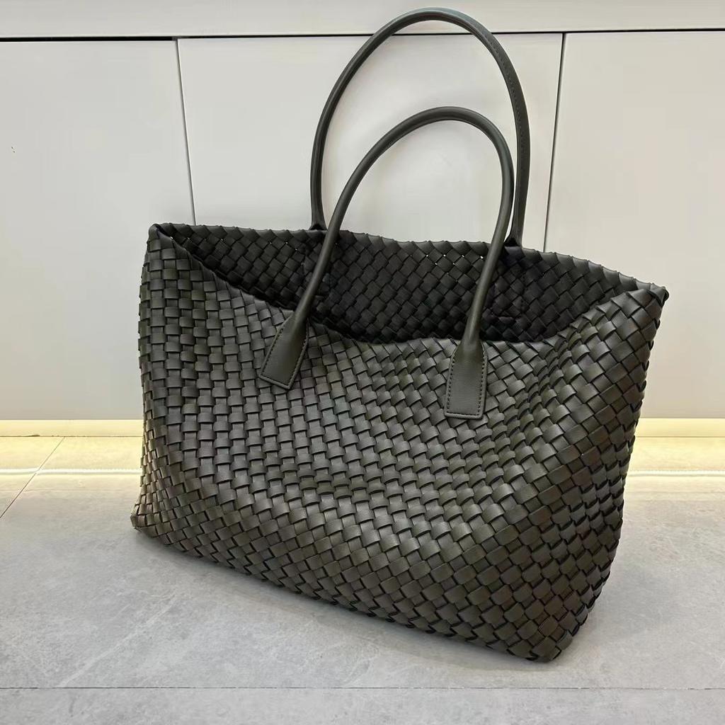 Сумка-тоут женская из воловьей кожи, новая, ручная, на одно плечо, большая вместимость, повседневная, плетеная сумка для овощей