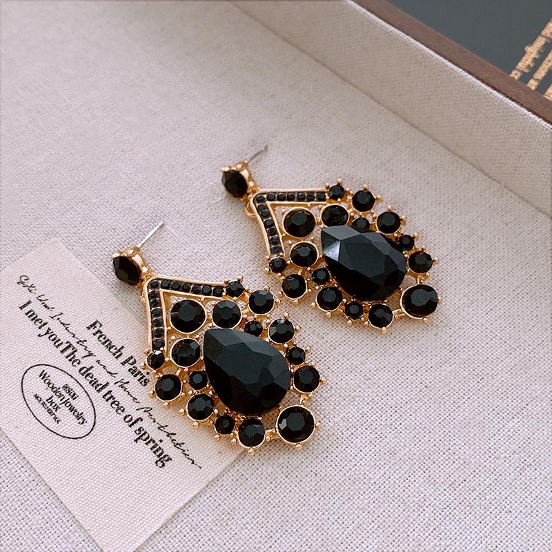 Инкрустированное бриллиантами колье-цветок и ретро-браслет, серьги - набор, европейский и американский стиль, цепочка для ключиц, ювелирные изделия высокого класса