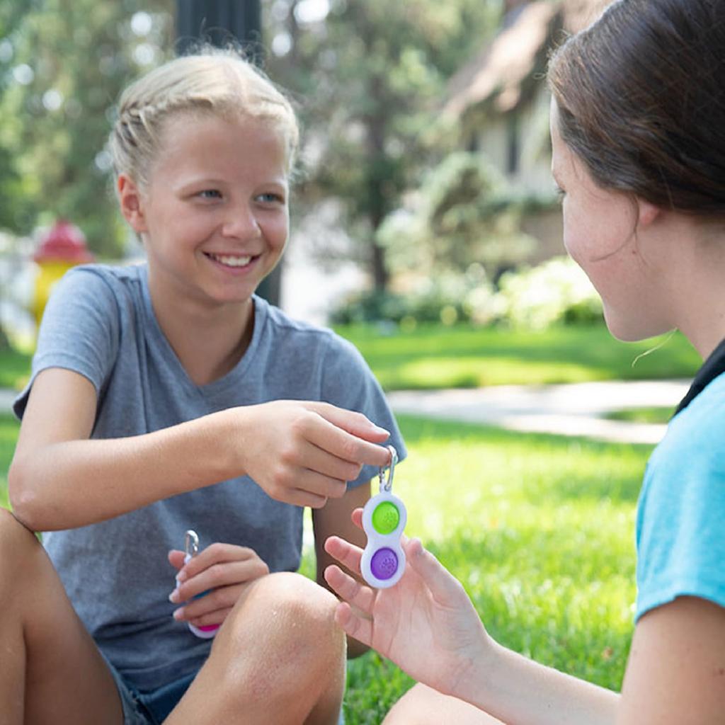 Fat Brain Toys Simple Dimple готова сжать брелок Оригинальный продукт (Цвет тебя) ФА211-1