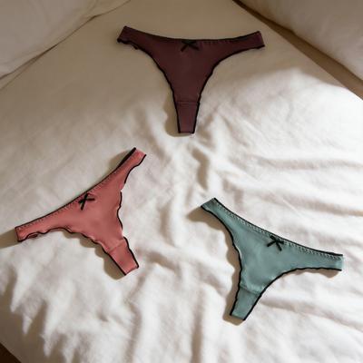 Женские стринги бесшовные с низкой посадкой хлопковое нижнее белье сексуальные трусики-бикини с оборкой дышащие женские трусы