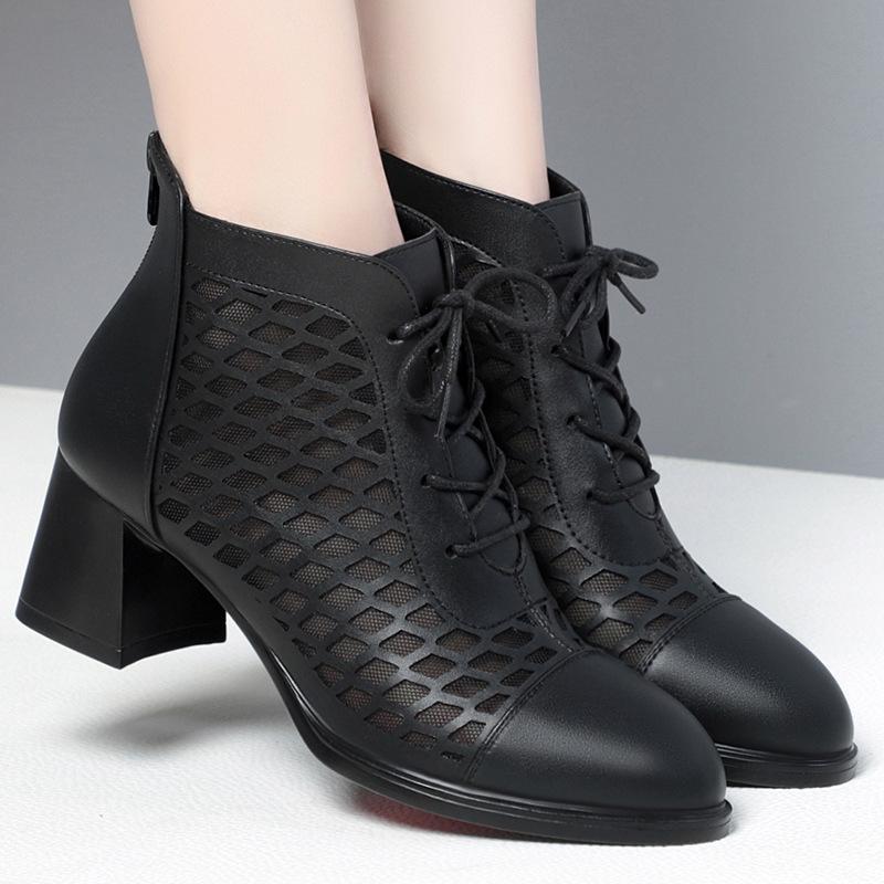 Модные короткие ботильоны с сетчатым узором на щиколотке и застежкой-молнией, на шнуровке, с металлическим декором, с квадратным носком, женские, дизайнерские, элегантные, с квадратным каблуком, для отдыха на открытом воздухе