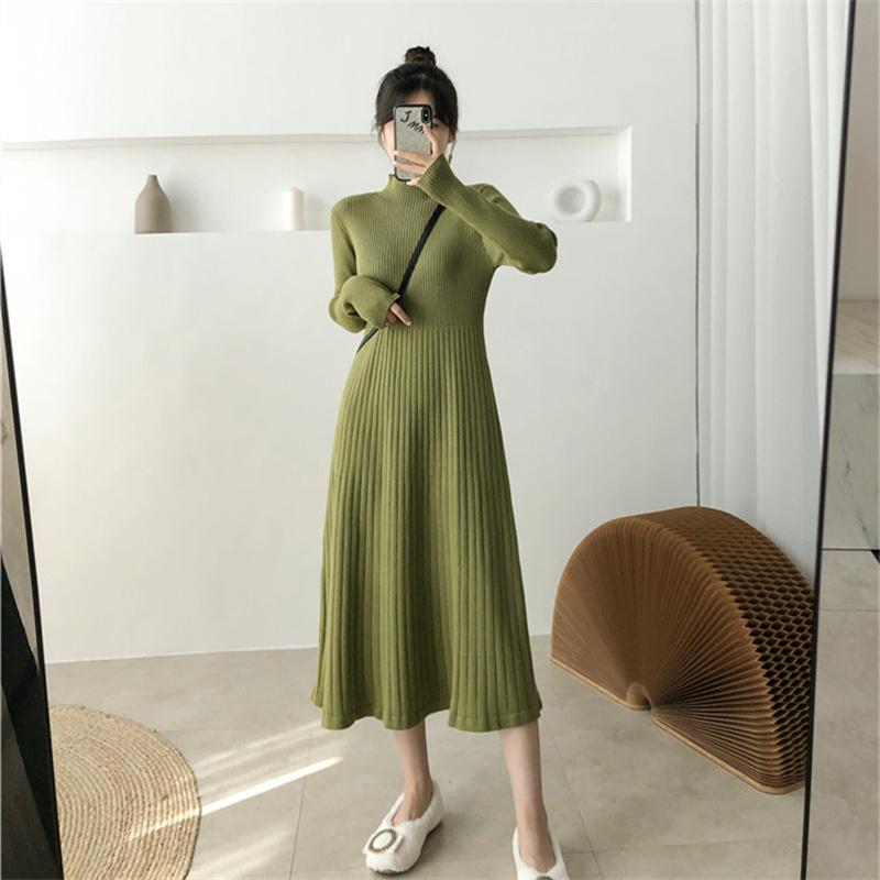 Элегантное теплое женское платье-свитер трапециевидной формы с воротником-полуводолазкой с длинным рукавом и тонкой талией, женские трикотажные платья до середины икры, осенние платья
