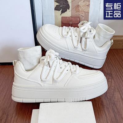 Осенняя новая мода 2024 года, маленькие белые туфли для женщин, толстая подошва, удобная, дышащая, универсальная, повседневная спортивная обувь, женская обувь для скейтбординга