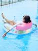 Плавательный круг со спинкой в виде фламинго с пайетками большого размера, с подстаканником и ручками