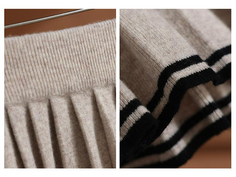 Color-Blocked Pleated Wool Knit Skirt - Elastic Waist, Korean Style, Autumn/Winter Casual Mini Skirt for Women