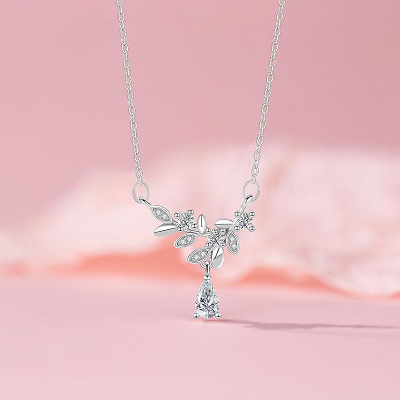 Original Exquisite Water Drop Necklace Jewelry Women's Light Luxury Temperament Mori Laurel Branch Stainless Steel Collarbone Chain Accessories