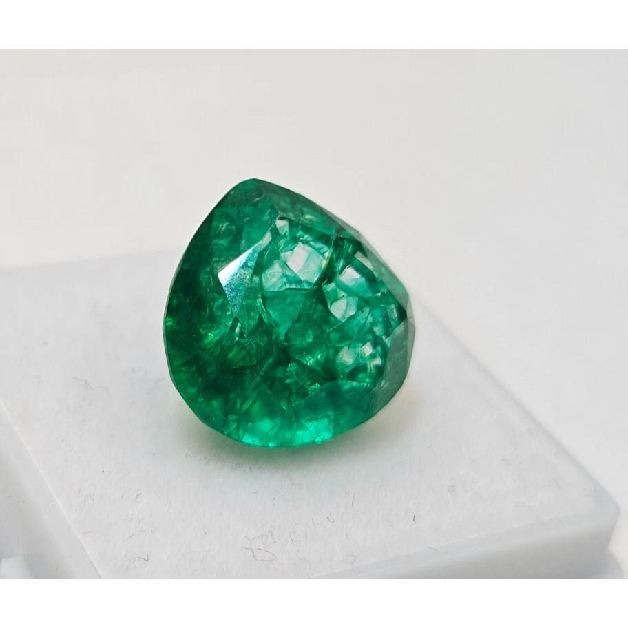 Natural Emerald Green Color Pear Cut 10 Ct Stunning Certified Loose Gemstone