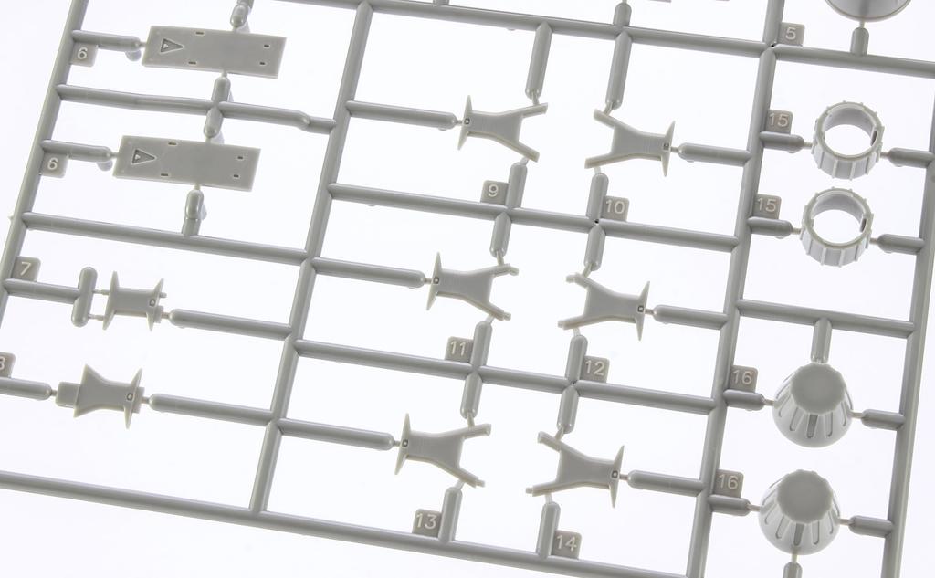 Hasegawa Macross Plus Thunderbolt with Rocket Booster Scale Plastic Model Kit 65891 VF-11B 1/72 (Airplane)