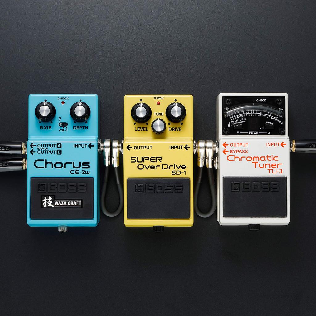 BOSS Patch Cables of with 10cm and 24K Connectors for Effects Pedals and Boards BPC-4-3 (3-Pack 10cm) LL-Type Plugs, Length, Gold-Plated