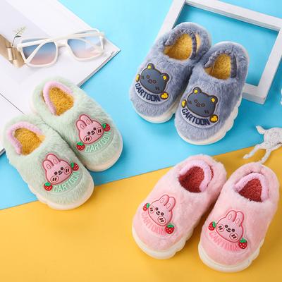 Pantuflas Мультяшные детские хлопковые тапочки зимние новые плюшевые домашние тапочки для мальчиков нескользящие хлопковые тапочки для девочек детская обувь zapatos niña