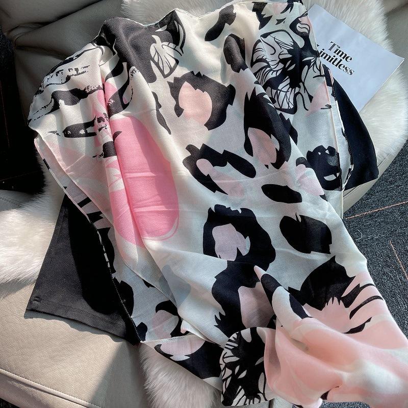 Fashion Brand Lovely Floral Tassel Viscose Shawl Scarf Ladies Soft Pashmina Hijabs and Wraps Foulard Muslim Sjaal 180*90Cm