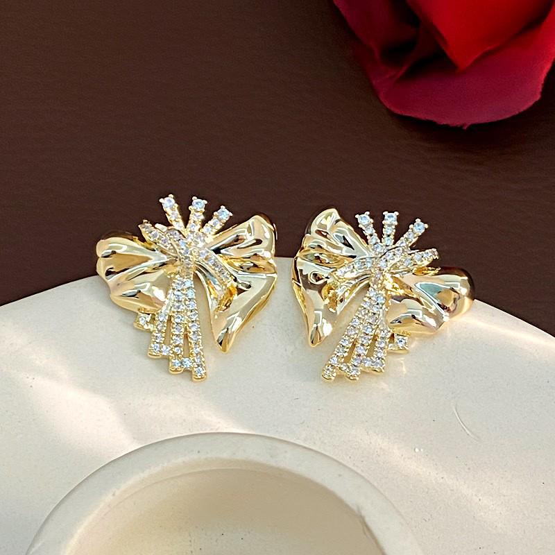 Vintage Rose Leaf Metal Cuban Link Pearl Earrings for Women
