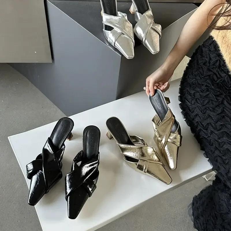 Fashion Women's Summer New Fashion Pleated Designer Flat Comfort Mules Sexy Pointed Toe Slip-on Outdoor Dress Party Women's Sandals