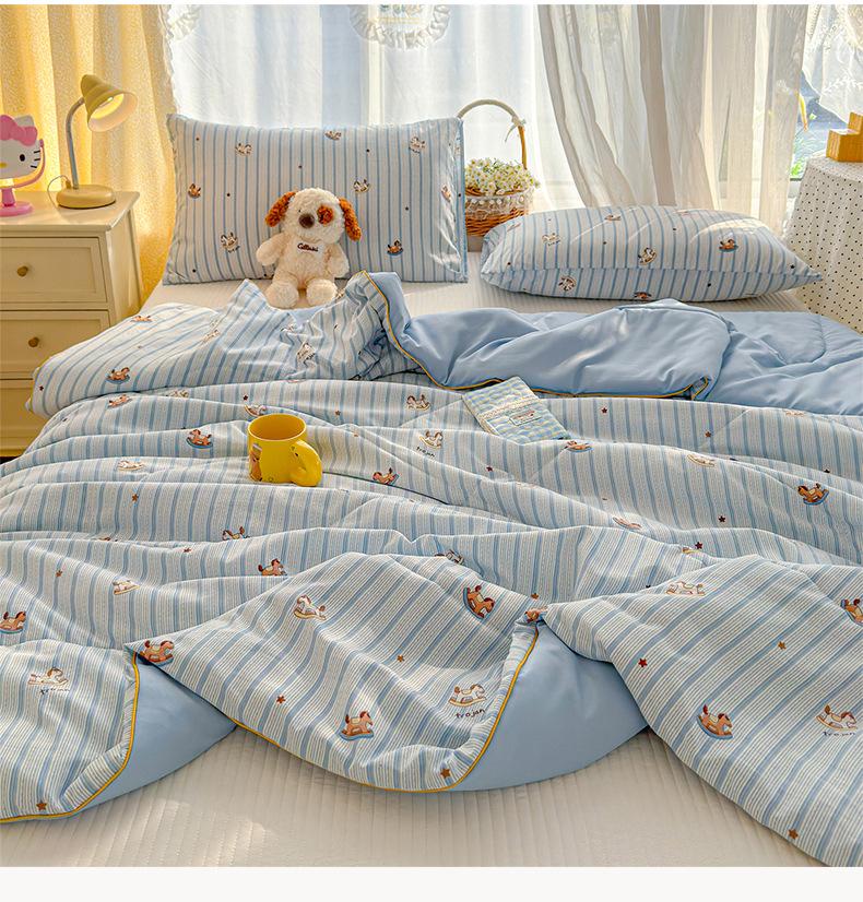 Washable Cotton Double Gauze Cartoon Summer Quilt for Mother and Baby - Soft, Fresh, and Thin Air Conditioning Blanket