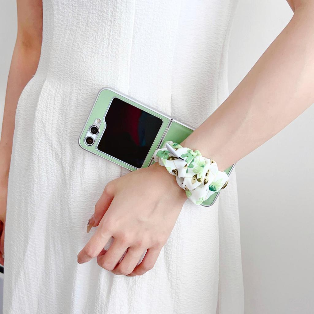 Samsung Z Flip 7 Перламутровая кожаная текстура Чехол-браслет