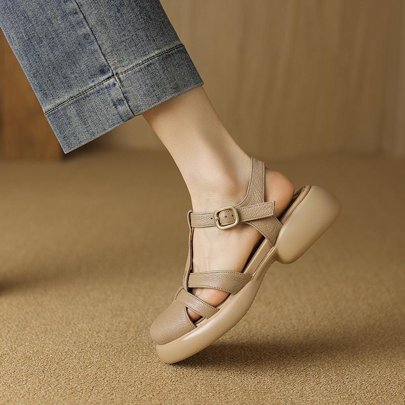 Retro Round Head Hollow Bag Head Sandals Women's 2025 Summer New Soft-soled Woven Roman Shoes