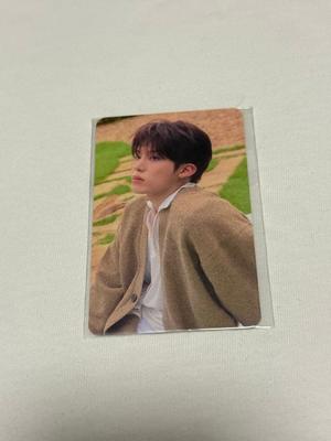 [Б/У] TREASURE Корейский POPUP Поздравления с сезоном - Бонус за вход: Фотокарточка - Юнву