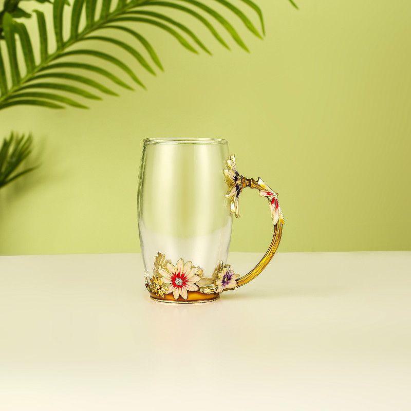 Чайная чашка из термостойкого хрустального стекла с эмалью Daisy — идеальный подарок на день рождения или праздник