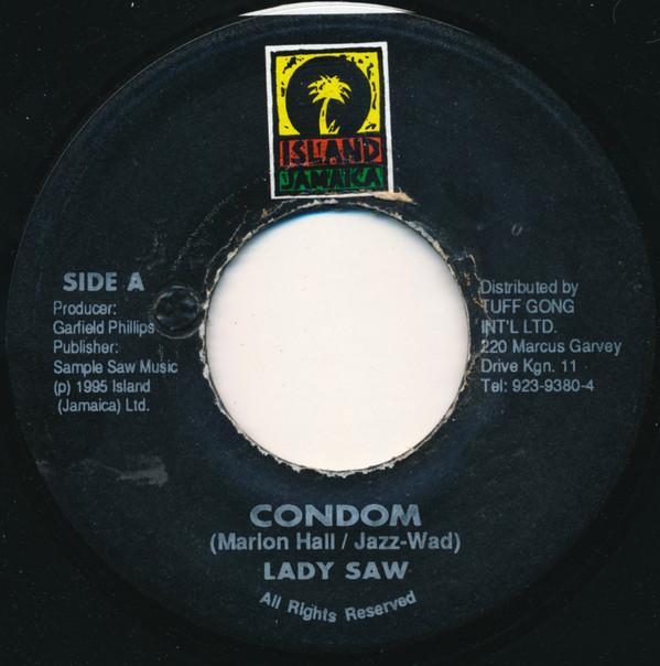 7-дюймовая пластинка LADY SAW - Condom NONE Island Jamaica 1995 Ямайка Регги, Ска и Даб Б/У
