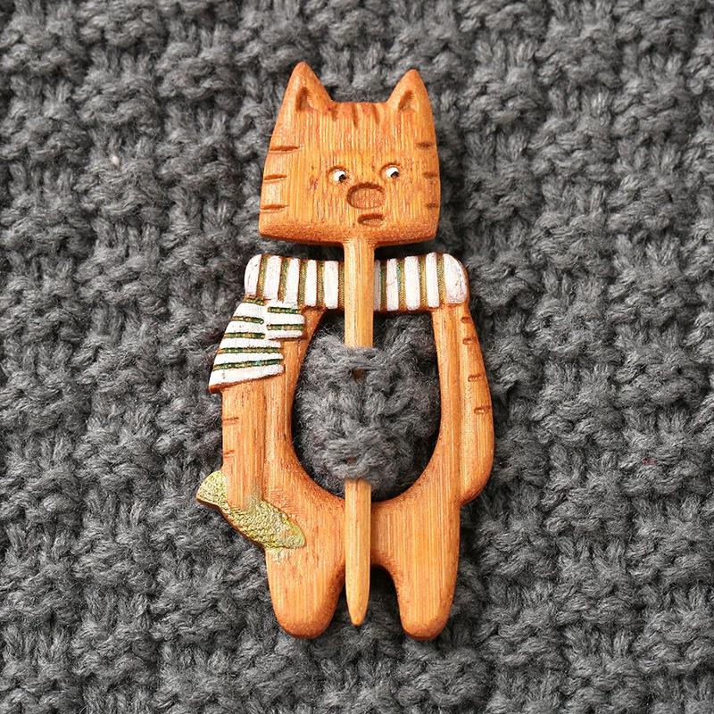 1PC New Animal Shaped Creative Wooden Brooch