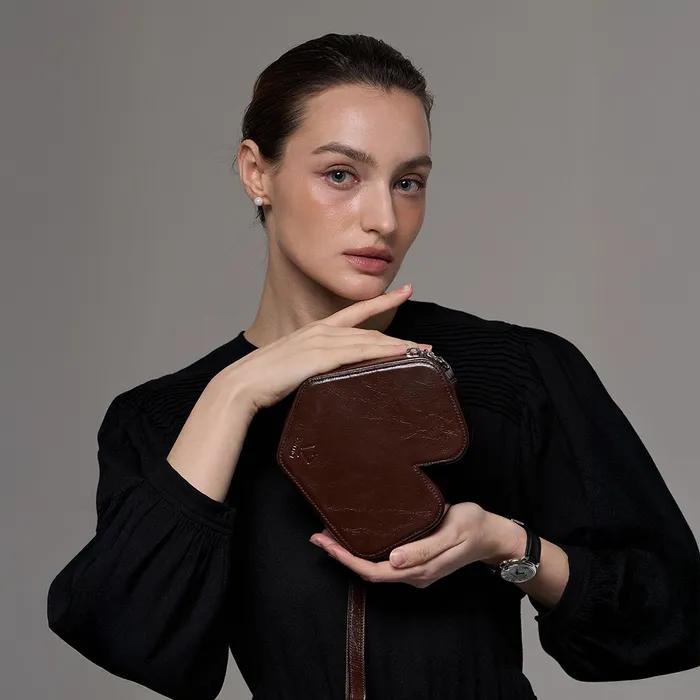 Onnete Pouch - Mocha Brown