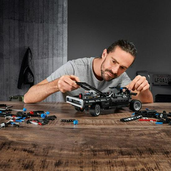 Туз 55666: Серия конструкторов LEGO «Форсаж» Dodge Charger 42111