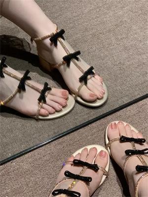 Толстый каблук Средний каблук Сверкающее золото Римские сандалии Женские 2025 Винтажные С открытым носком Бант с бриллиантами Потрясающий высокий каблук