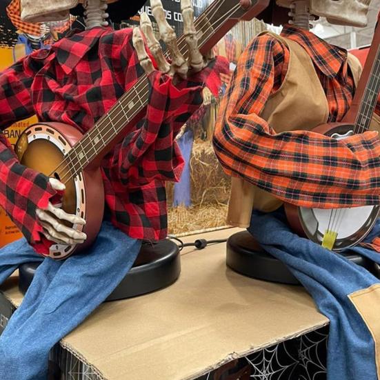 Halloween Skeleton Ornament Animated Country Skeleton Musician Band Banjo Player Statue Farmhouse Style Haunted House Decor