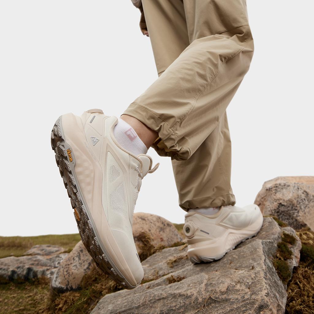 Fila Boa Wolf 2+ Minimalist Versatile Mountain Series Slip-On Durable Breathable Low-Top Outdoor Functional Shoes Women Shoes White A12W431204FSB