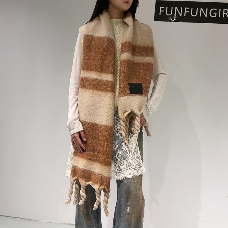 Autumn and Winter New Scarf Women's Atmosphere Contrasting Color Plaid High-end Sense Warm Scarf Thickened Handmade Fringed Shawl Scarf