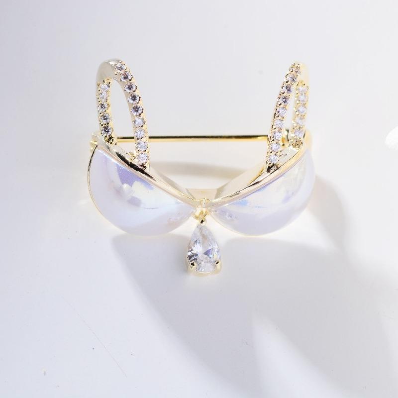 Blucome Creative Cute Bra Underwear Brooches for Women Men Suit Coat Hijiab Pins