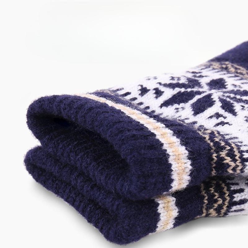 New knitted wool touch screen gloves men and women keep warm in autumn and winter Christmas magic adult cold protection