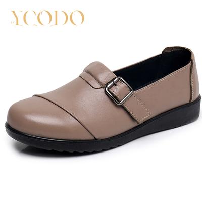 Весна/Лето 2023: Повседневная кожаная обувь на плоской подошве для женщин