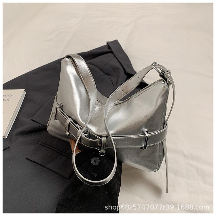 Fashion tote bag women's 2025 new retro Korean version ins niche design shoulder messenger bag personalized commuter bag