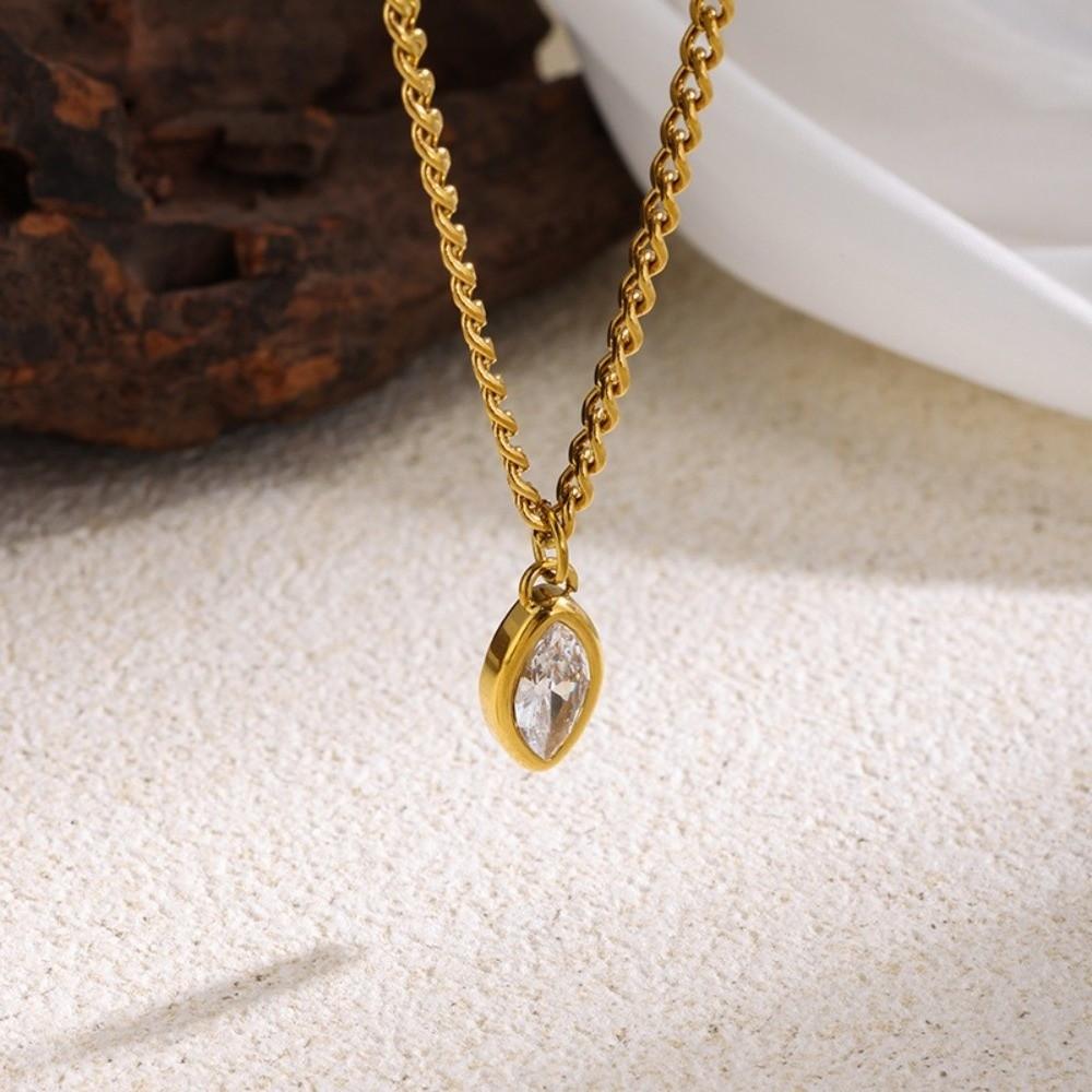 Jewelry Oval Pendant Necklace Stainless Steel Clavicle Chain Fashion Cubic Zirconia Necklace Women