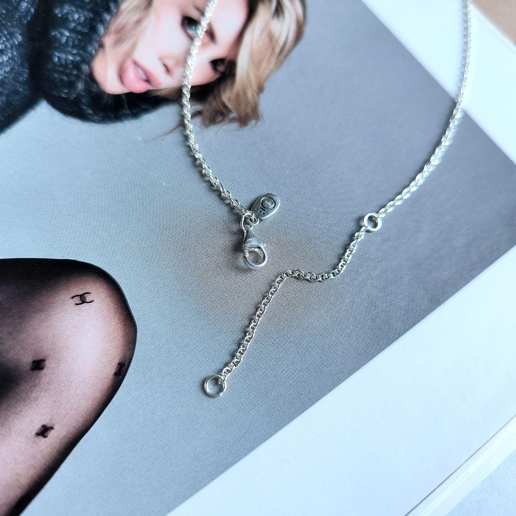 Серебряное колье с фианитами, вес изделия 5,36 гр (2160366)