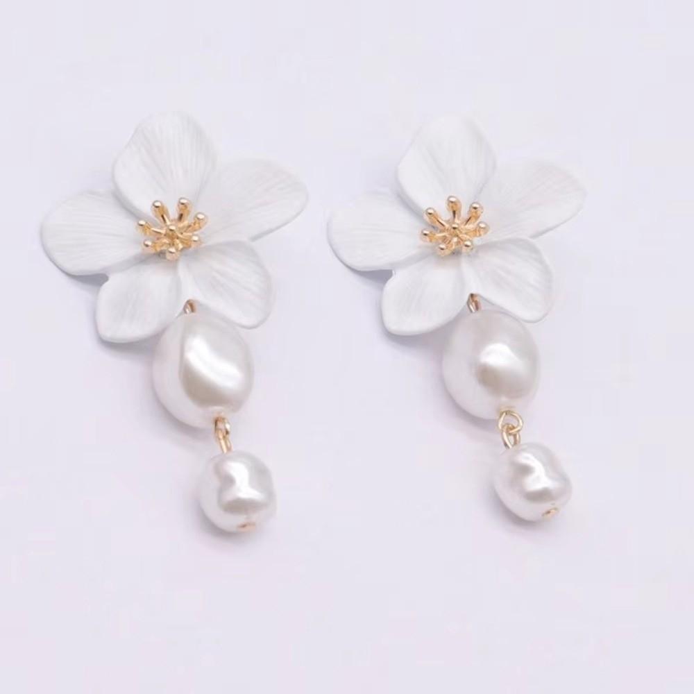 New White Imitation Pearl Earrings Elegant Alloy Dangle Earrings Drop Shape Ear Studs Women Jewelry