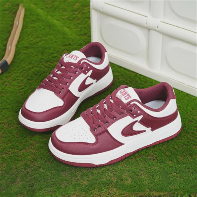 Женские кроссовки в гонконгском стиле: 2024 Модные повседневные белые спортивные туфли на шнуровке