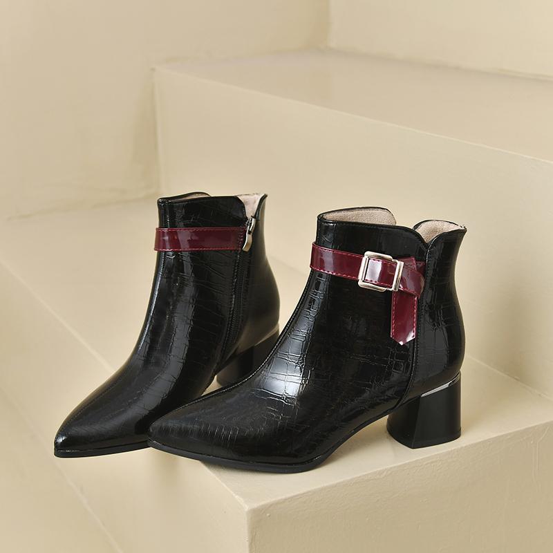 Модные женские ботинки на платформе и высоком каблуке 2024 года, осень-зима, лакированные кожаные ботильоны с острым носком, женская обувь с пряжкой на ремне