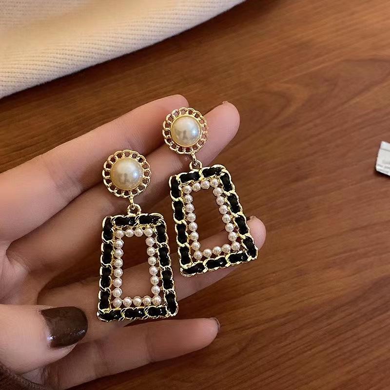 2024 Exquisite Sparkly Silver Needle Bow Earrings: Trendy, High-End, and Influencer-Style for Women