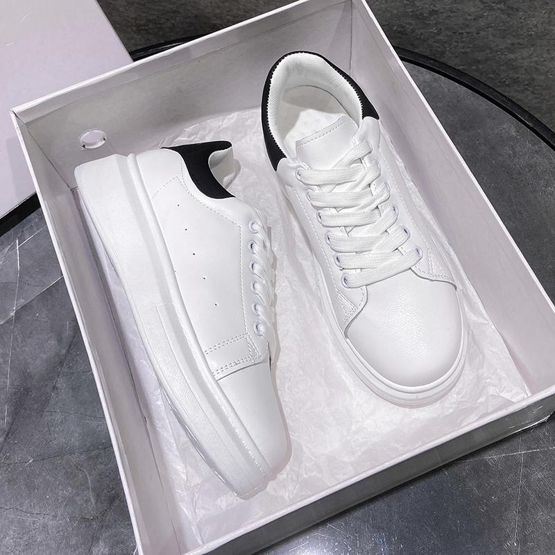 Fashion Outdoor White Men Casual Shoes Breathable Lightweight Couple Walking Running Sneakers Platform Sports Shoes Women Tennis Shoes