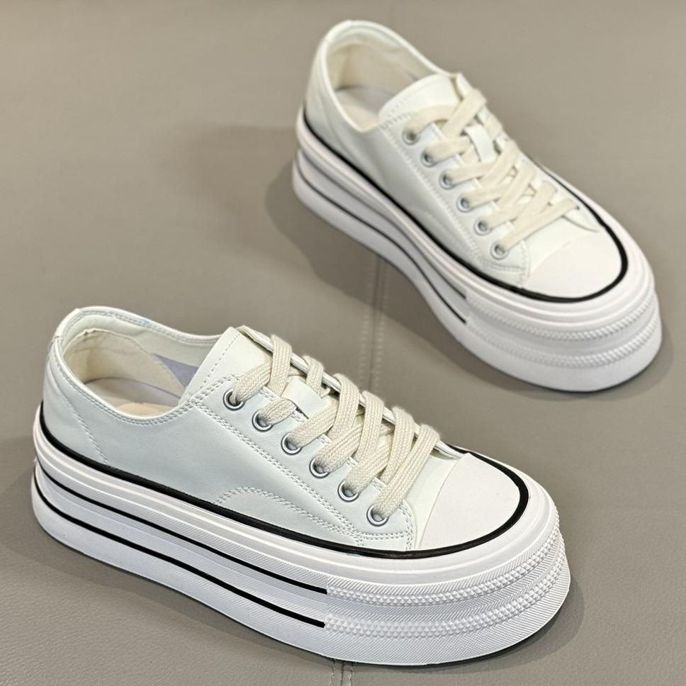 Platform Canvas Shoes Women's 2025 Spring New Small Casual Sports Board Shoes Versatile Popular Muffin White Shoes