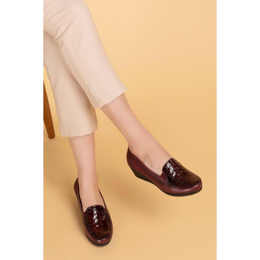 Женские повседневные туфли на танкетке из натуральной кожи на каблуке