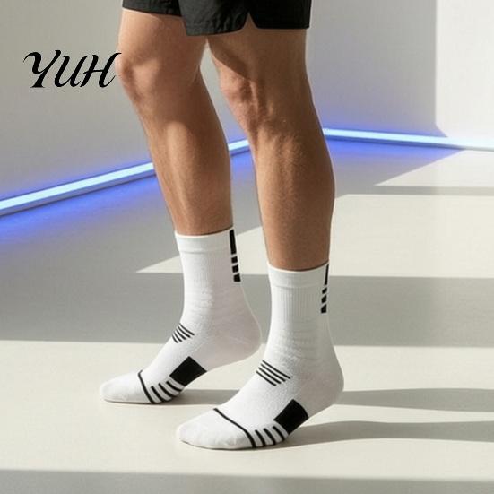 Ankle Support Athletic Gear 1 Pair Men's Crew Socks, Moisture Wicking Running Comfortable Badminton Socks Soft Workout Casual Thin for Sports